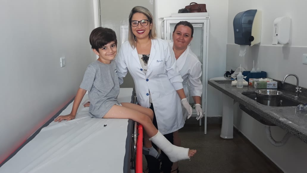 Técnicos de enfermagem do HEJA participam de Capacitação em Imobilização Ortopédica
