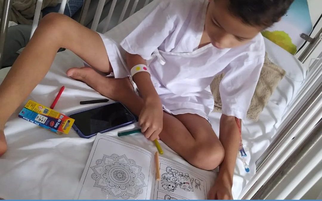 HMAP distribui kits de pintura para crianças internadas