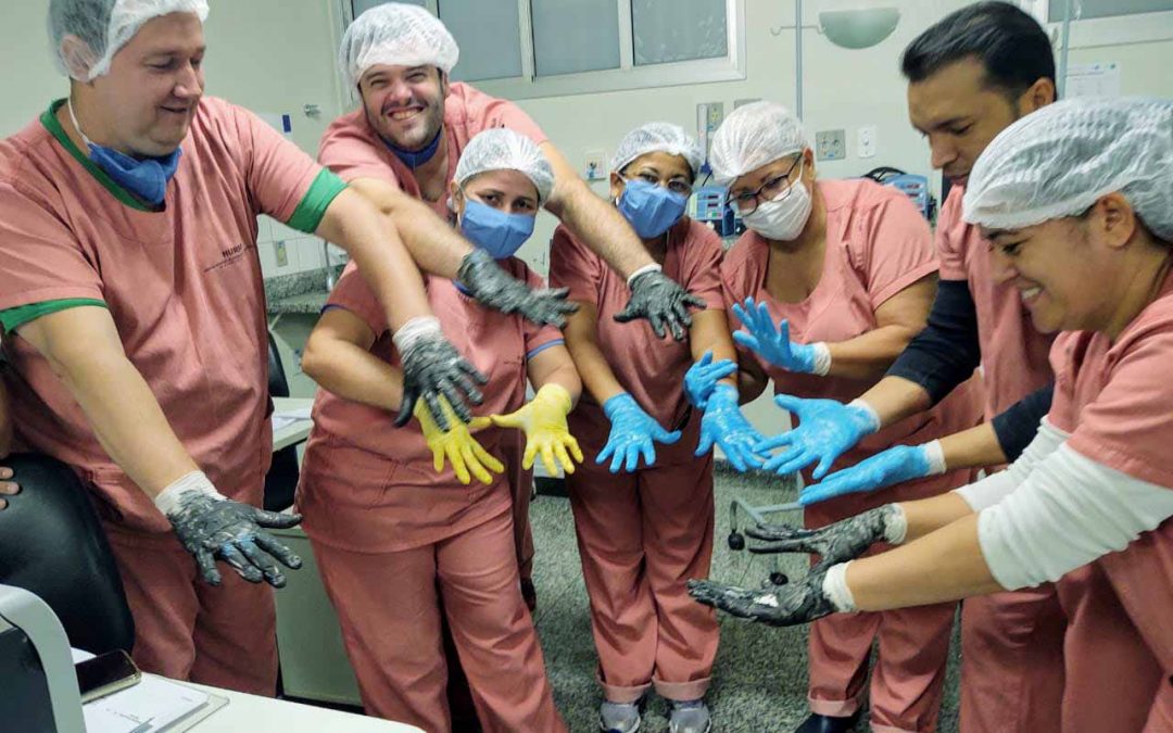 Colaboradores do HURSO recebem treinamento sobre Higiene das Mãos