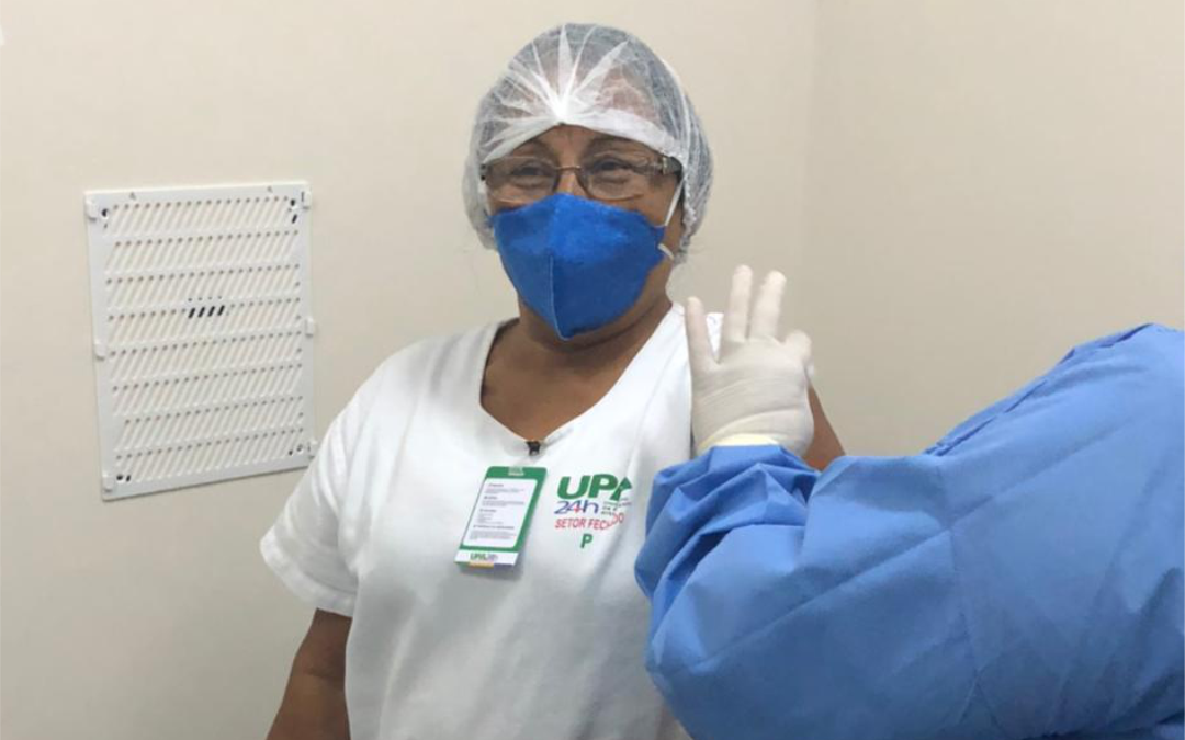 Profissionais da UPA da Zona sul de Macapá recebem imunização contra a COVID-19